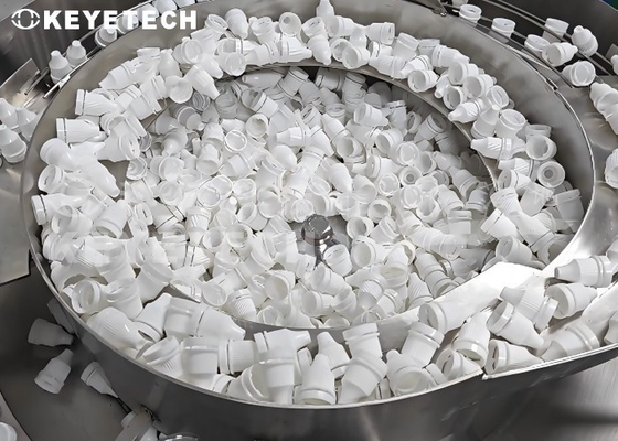 Sistema de inspección visual totalmente automático para el cierre de tapas de botellas cuentagotas